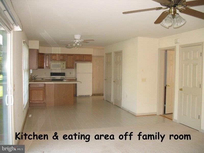 212 Frederick Dr - Photo 4 of 21