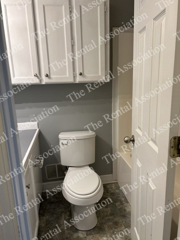 1309 W Kentucky Ave #1 - Photo 3 of 11