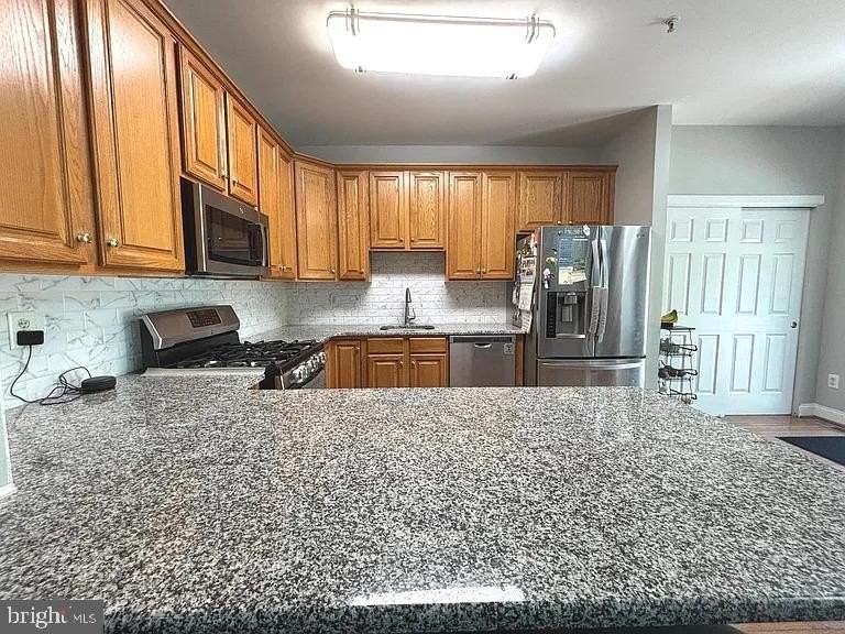 233 Tall Pines Dr - Photo 5 of 19