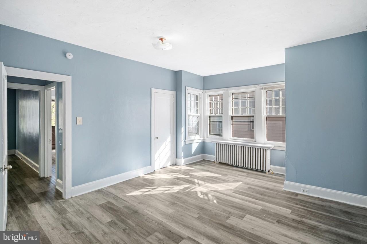 216 Penn Blvd - Photo 4 of 13