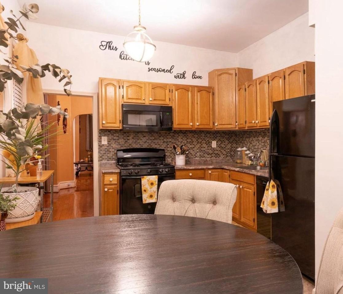 1214 N 57th St - Photo 5 of 16