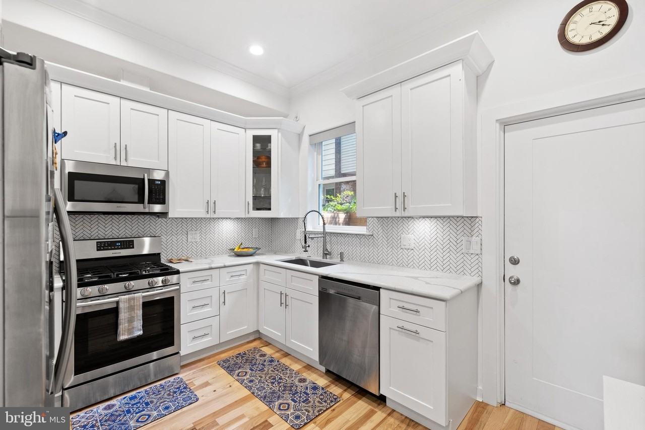 3024 Titan St - Photo 4 of 24