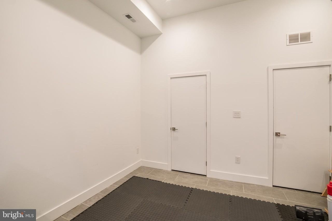 1343 S Garnet St - Photo 7 of 31
