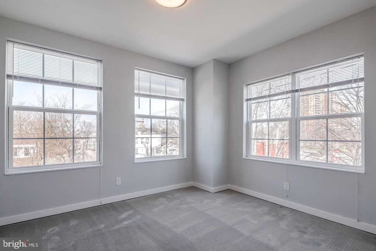 17 S 44th St #4 - Photo 4 of 12