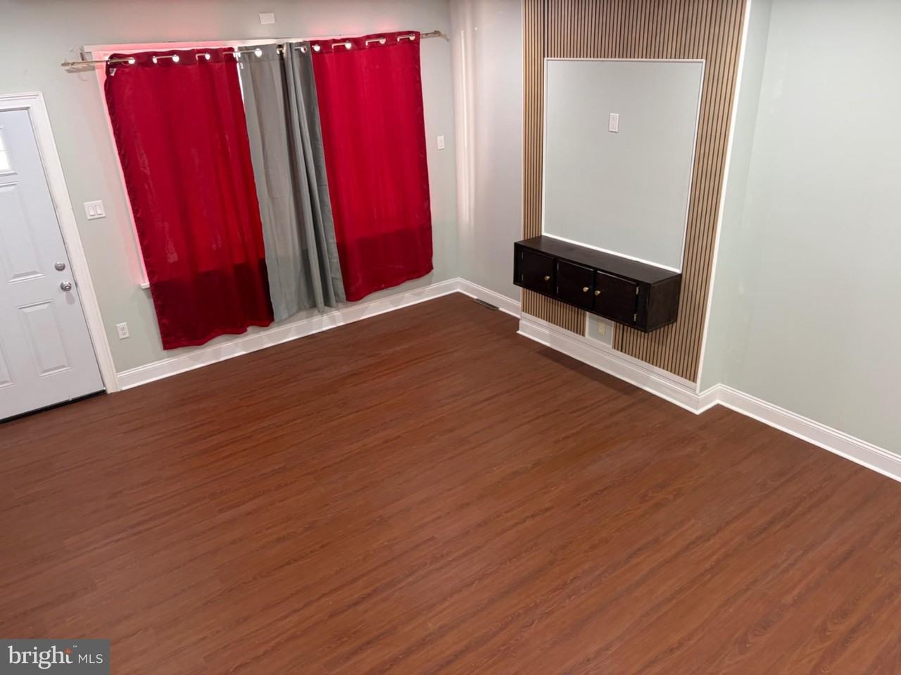 4526 E Stiles St - Photo 5 of 20