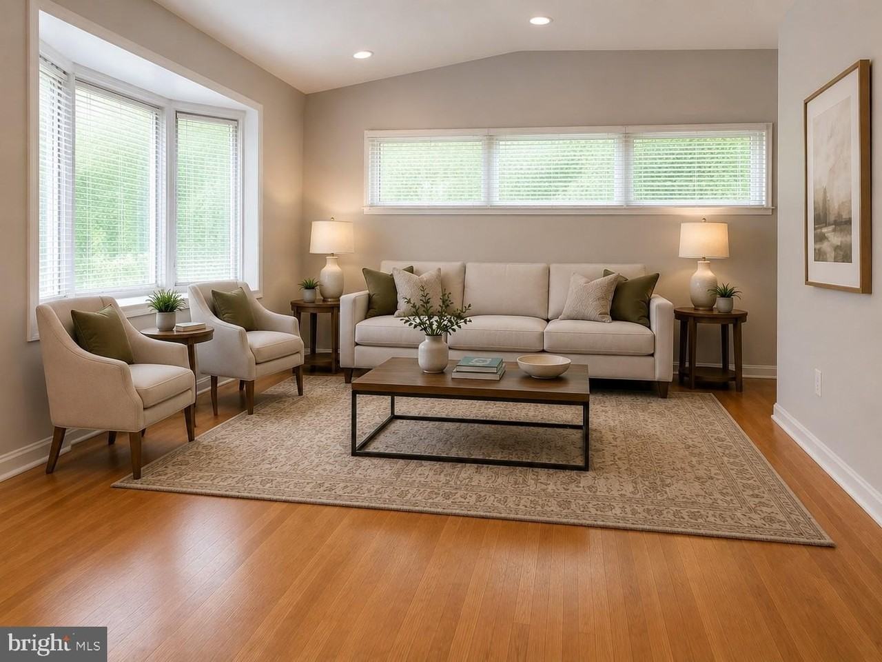 10827 Charles Dr - Photo 3 of 20