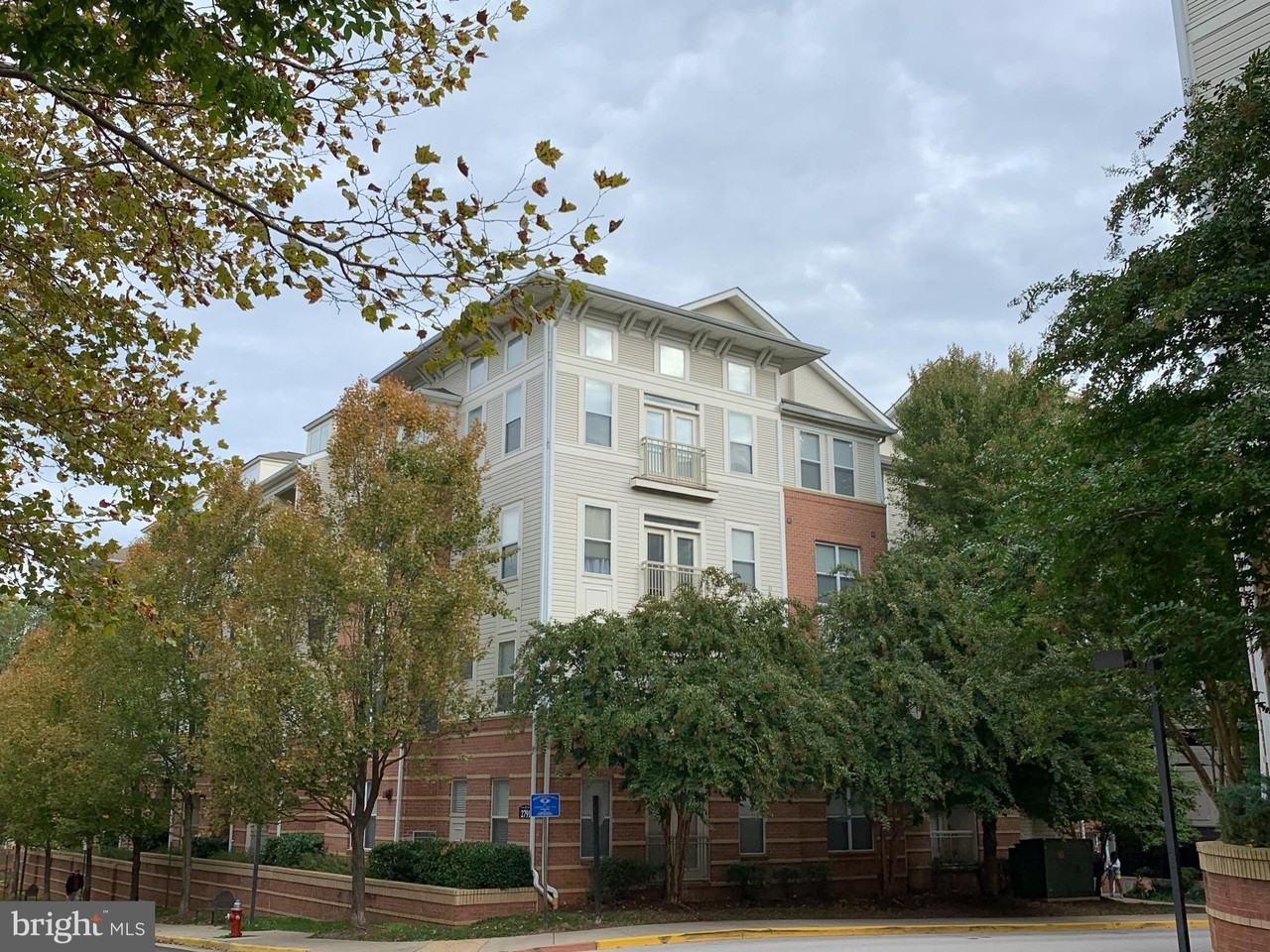 2791 Centerboro Dr #385