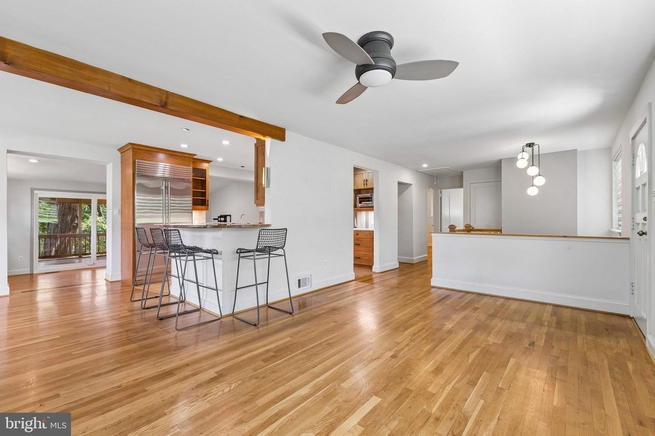 2519 Buckelew Dr - Photo 5 of 25