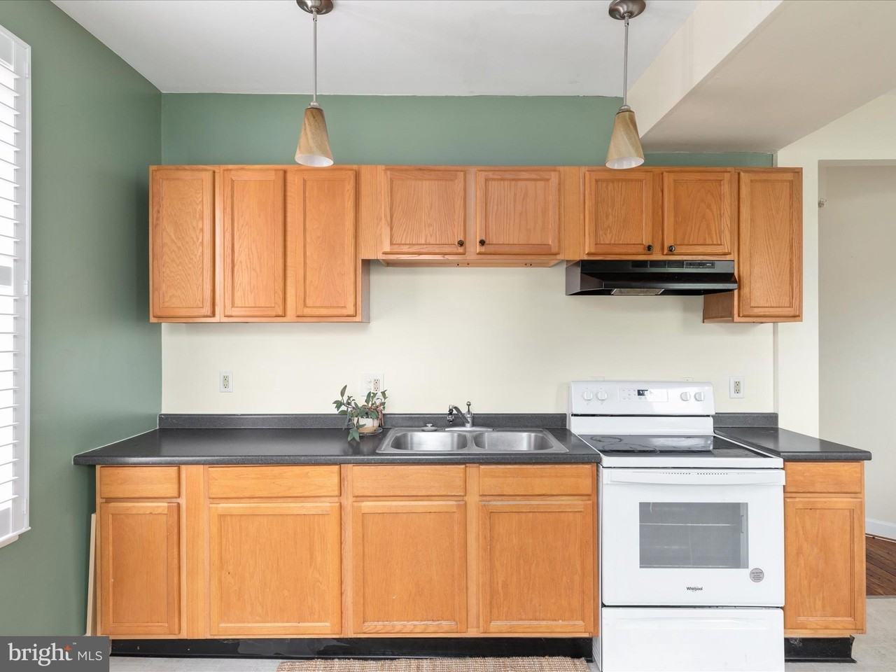 401 E Main St #A - Photo 3 of 25