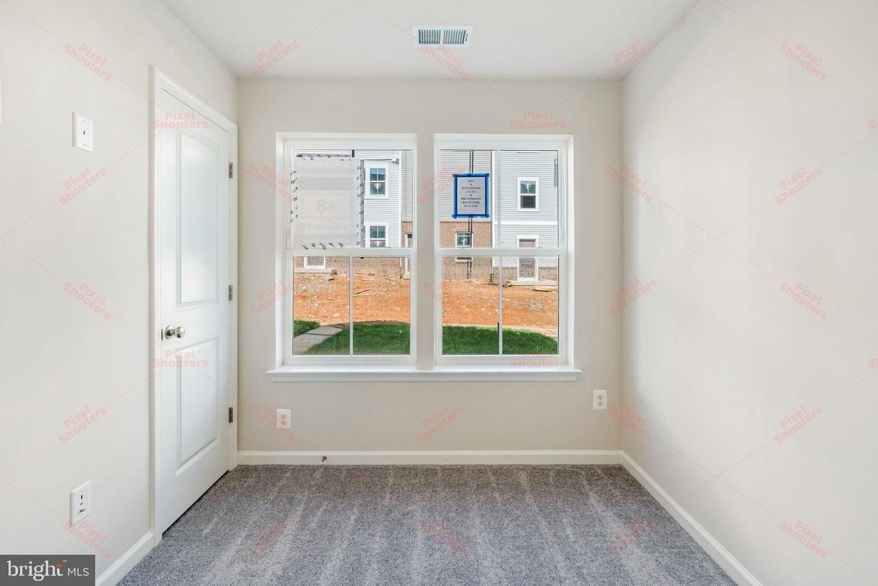 1324 Cedar Valley Rd - Photo 4 of 22