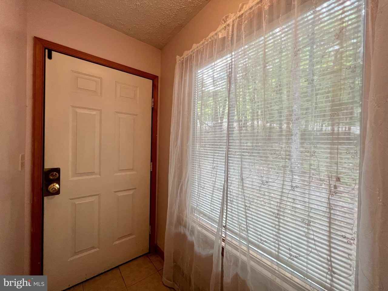148 S Fieldstone Ln - Photo 4 of 35