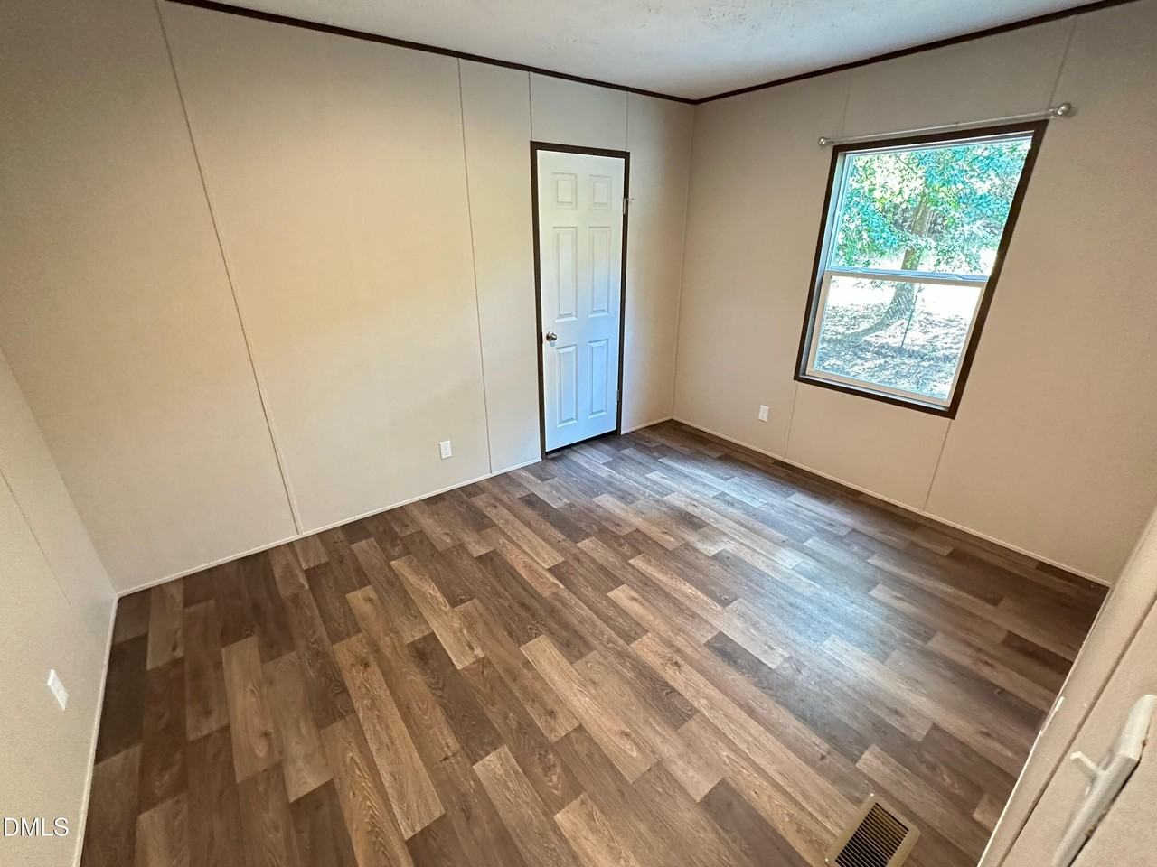 128 Gayline Dr - Photo 4 of 14