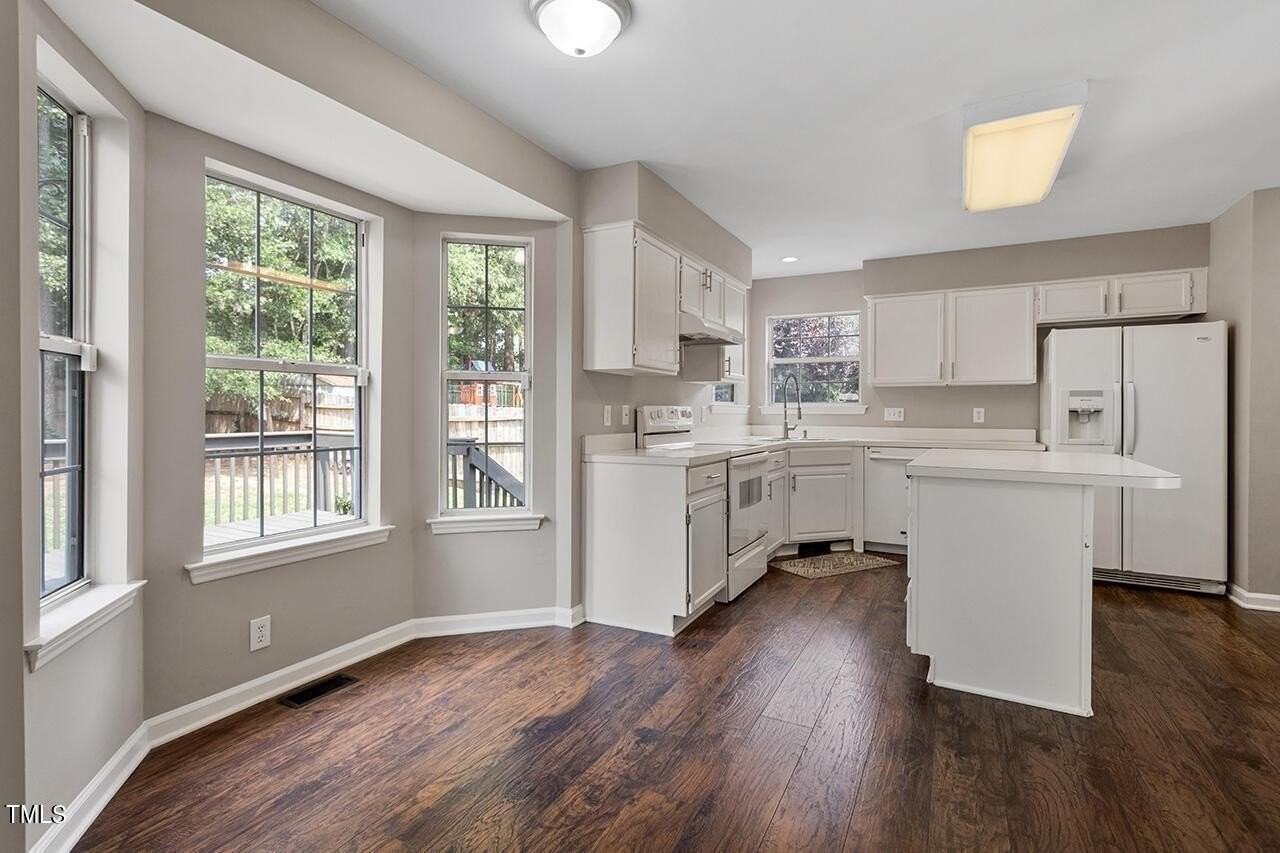 209 Trailview Dr - Photo 4 of 32