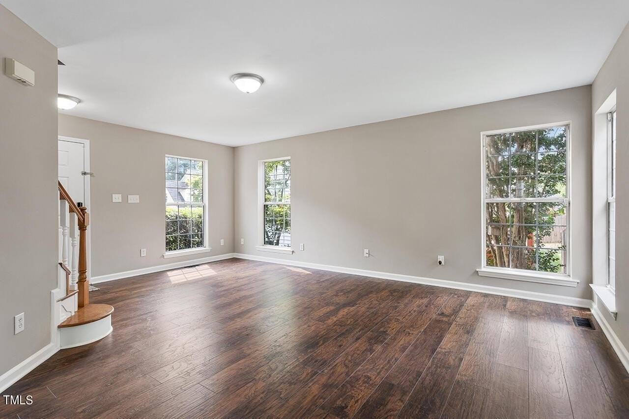 209 Trailview Dr - Photo 6 of 32