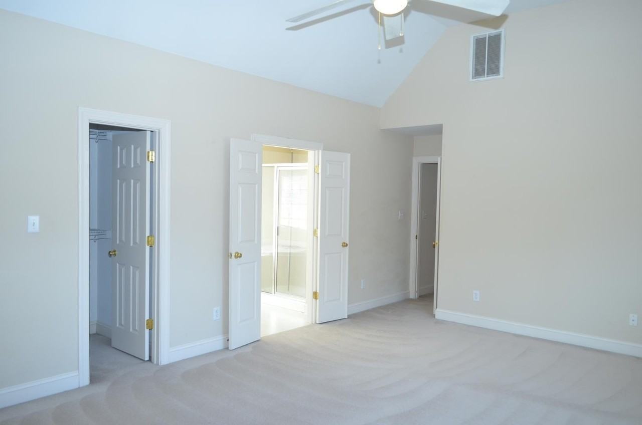 311 Capistrane Dr - Photo 5 of 30