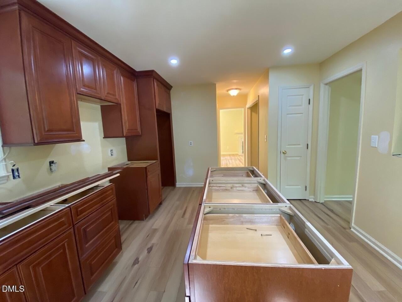 1704 Kingston Heath Way - Photo 7 of 18