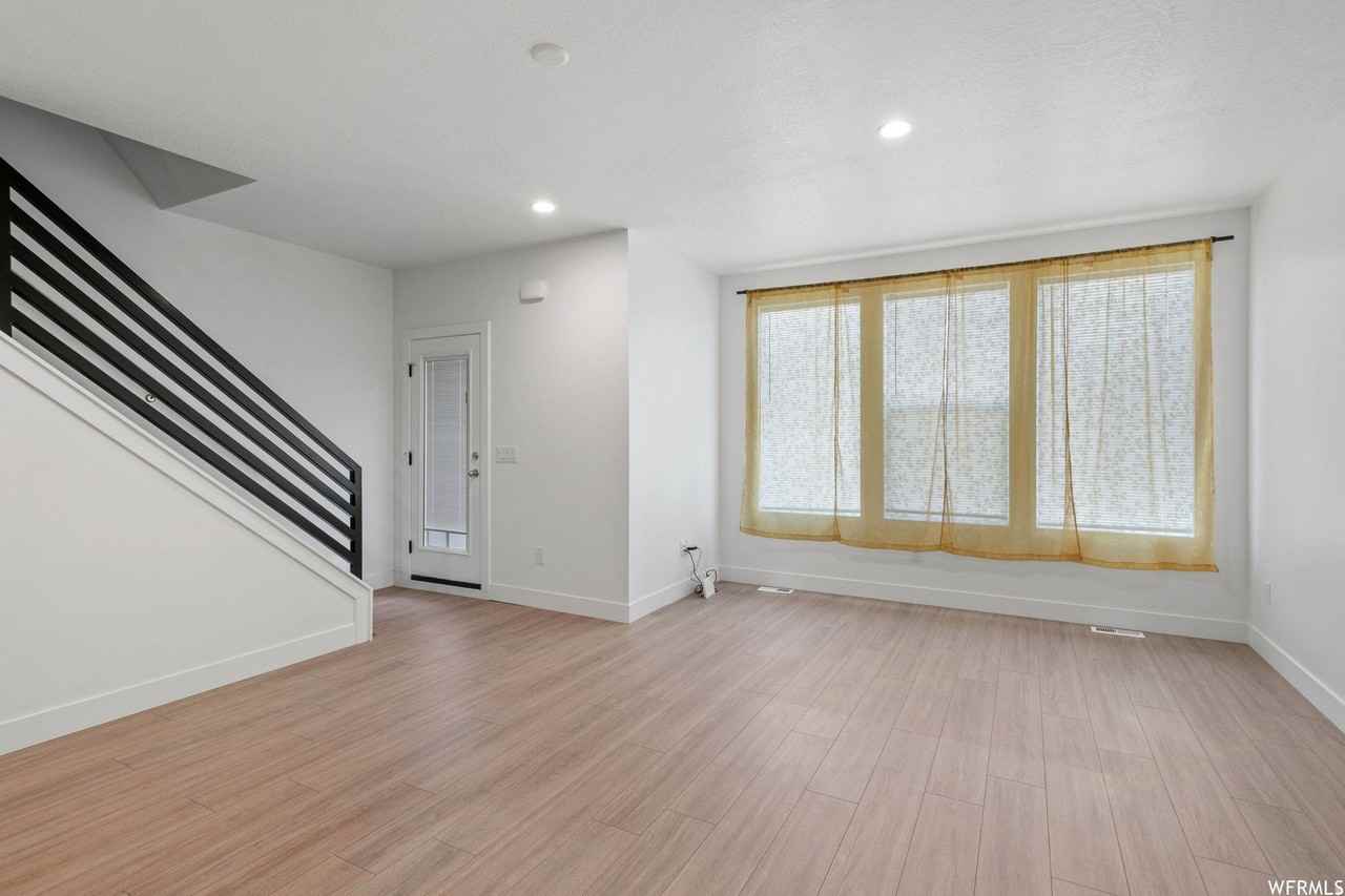 120 E Abbeville Ct #10 - Photo 3 of 15