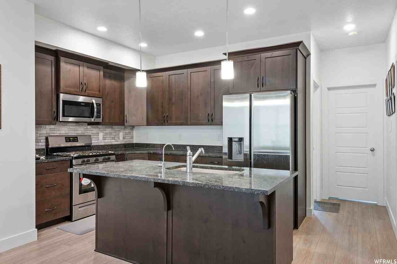 120 E Abbeville Ct #10 - Photo 4 of 15