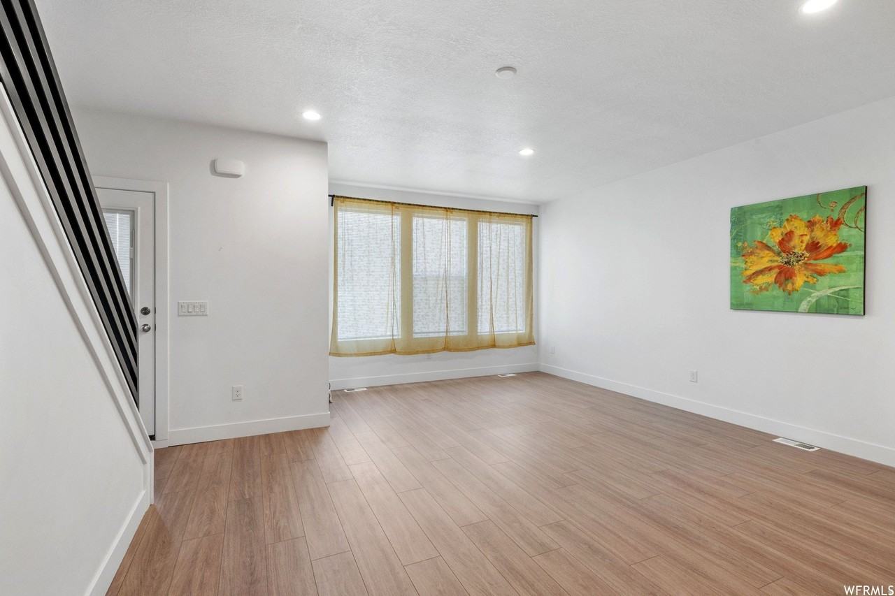 120 E Abbeville Ct #10 - Photo 5 of 15