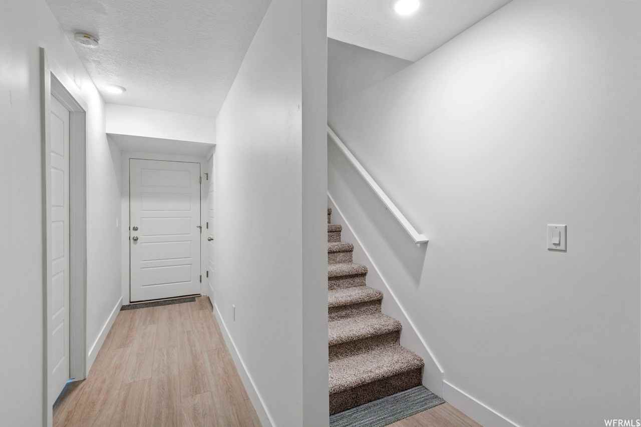 120 E Abbeville Ct #10 - Photo 6 of 15