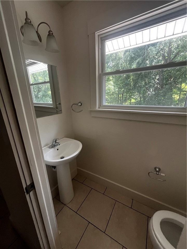 871 W Ingomar Rd - Photo 6 of 19