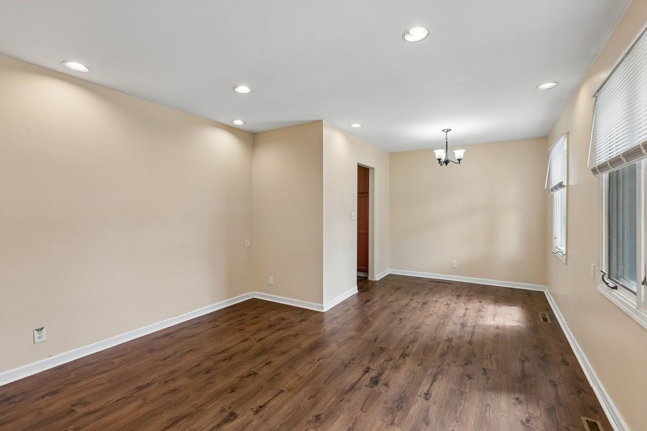 611 S 69th St - Photo 5 of 19