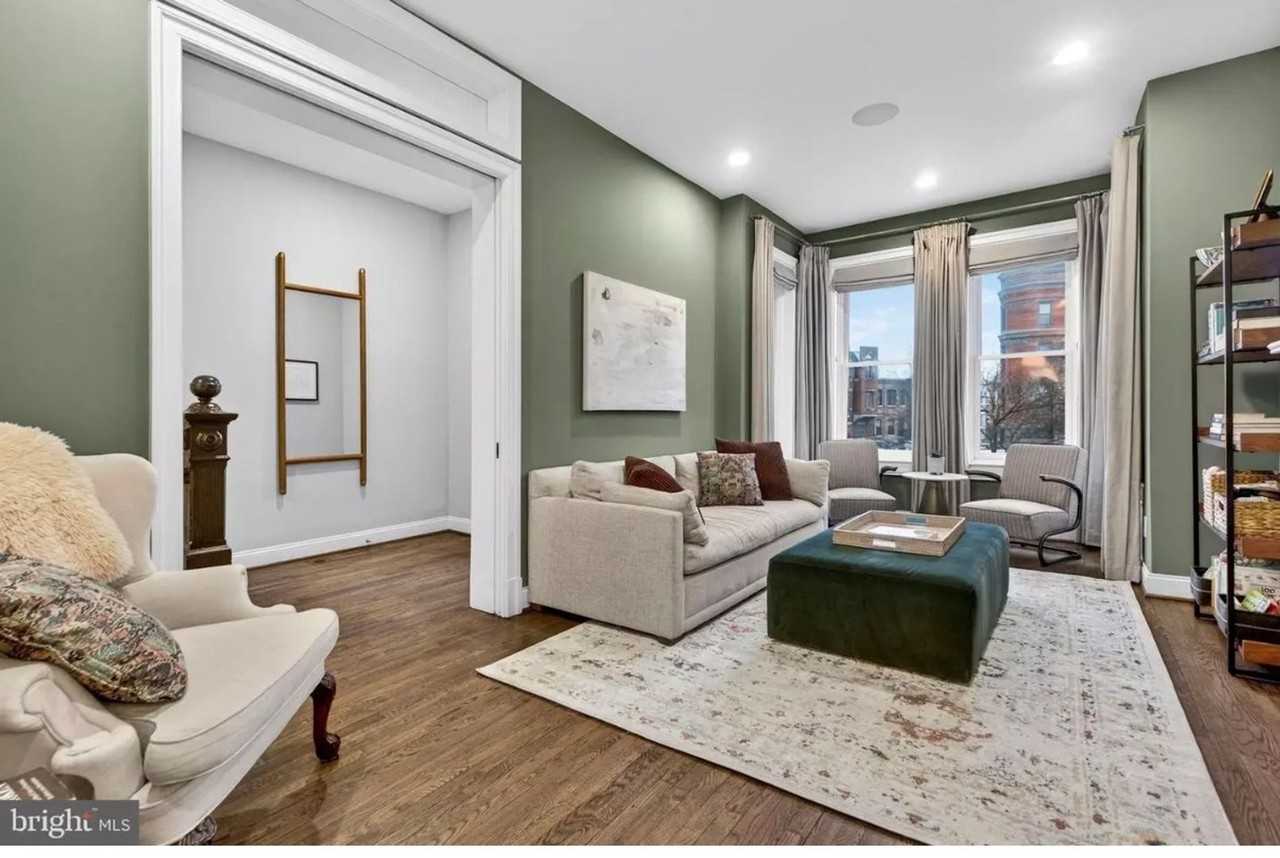 611 Maryland Ave Ne - Photo 4 of 30