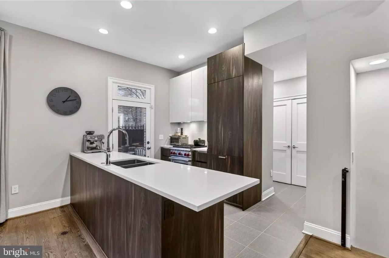 611 Maryland Ave Ne - Photo 6 of 30