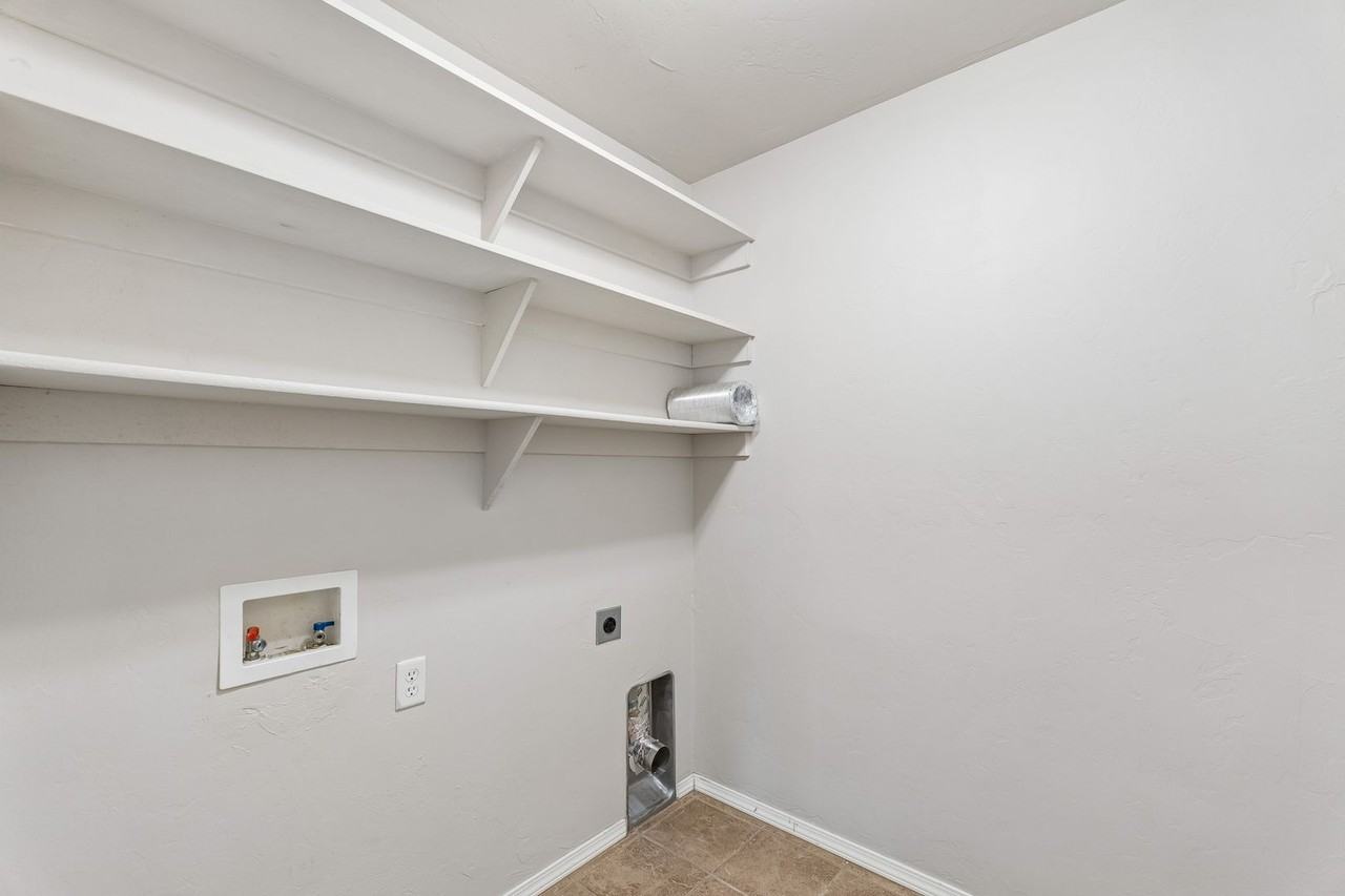 2800 Nw 184th St - Photo 4 of 38