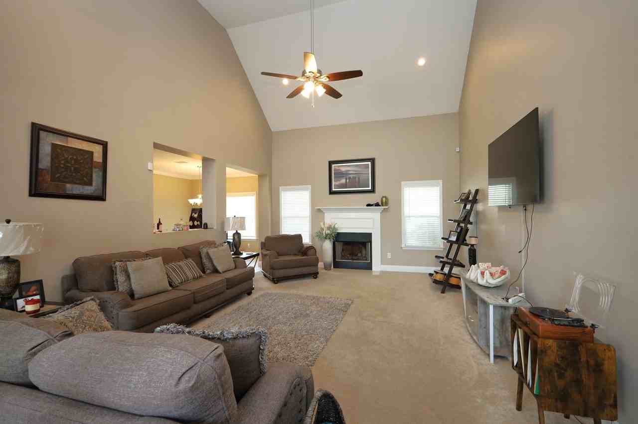 2401 Rankin Cir - Photo 4 of 16