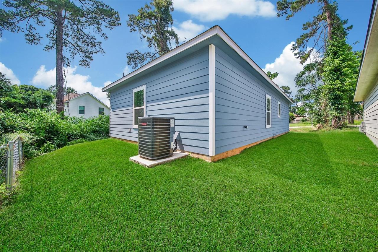 16713 E Ivanhoe - Photo 4 of 25