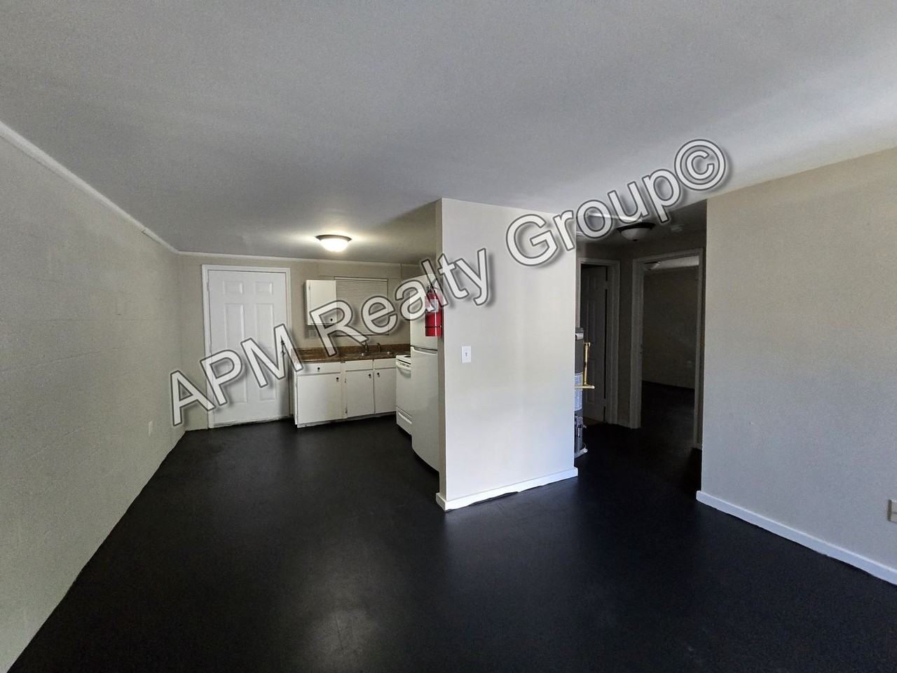 2715 Howell Ct Apt A - Photo 2 of 8
