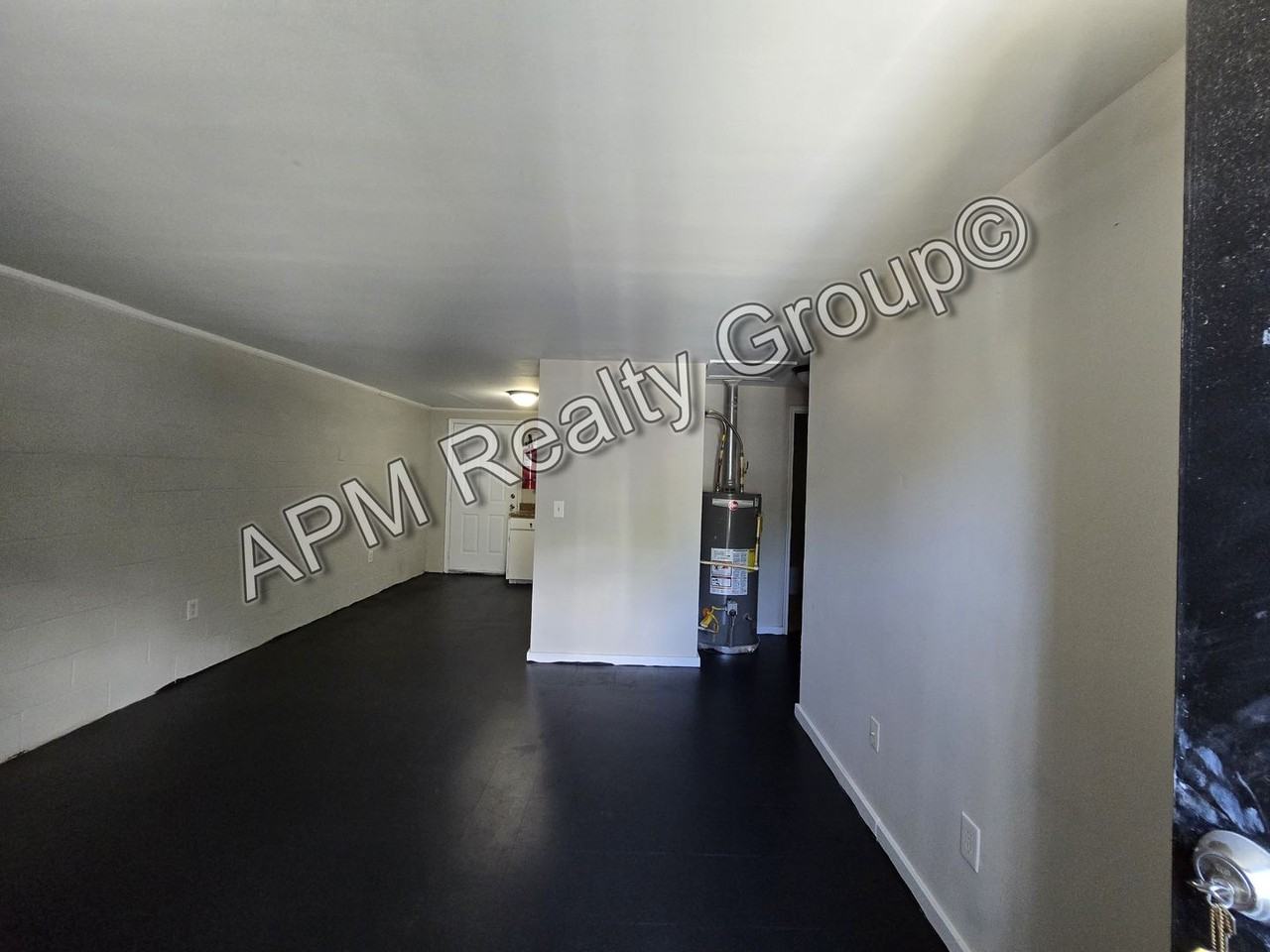 2715 Howell Ct Apt A - Photo 3 of 8