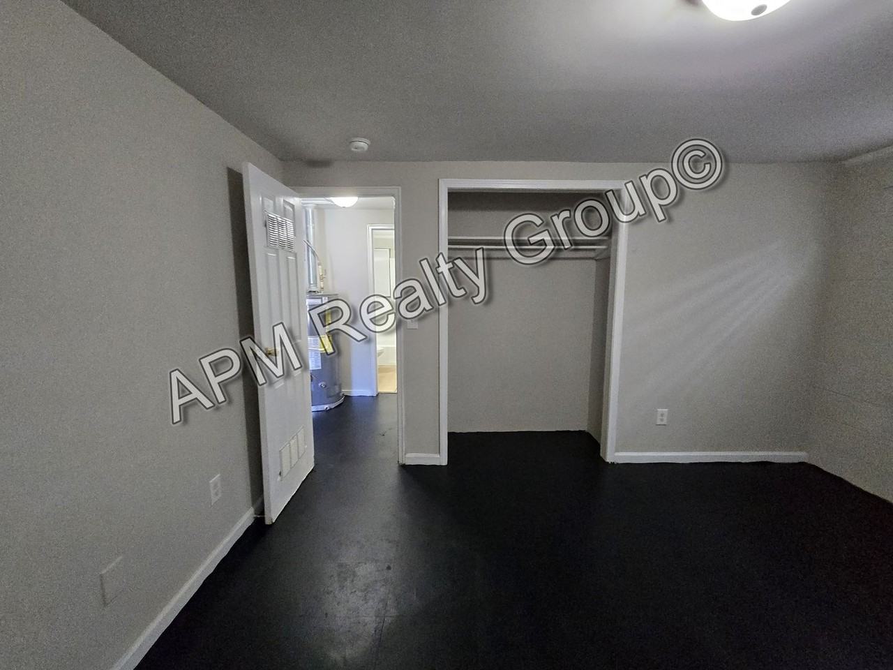 2715 Howell Ct Apt A - Photo 6 of 8