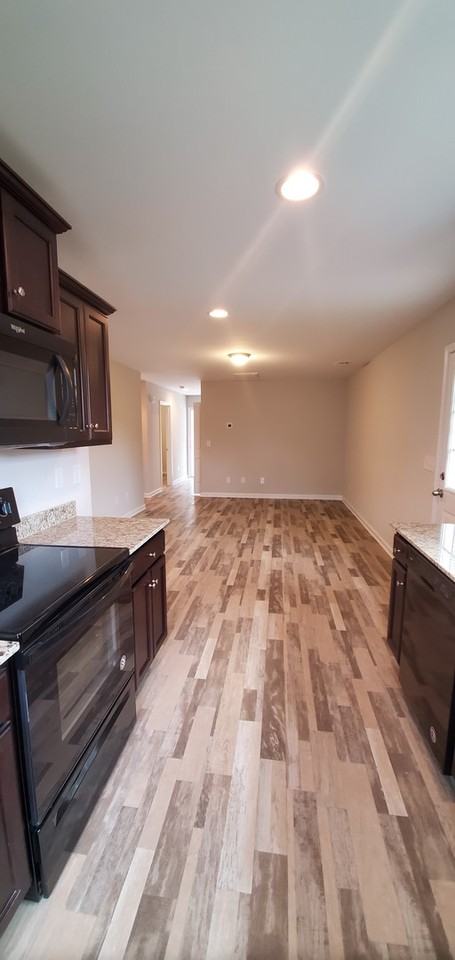 129 Nobility Dr - Photo 6 of 20