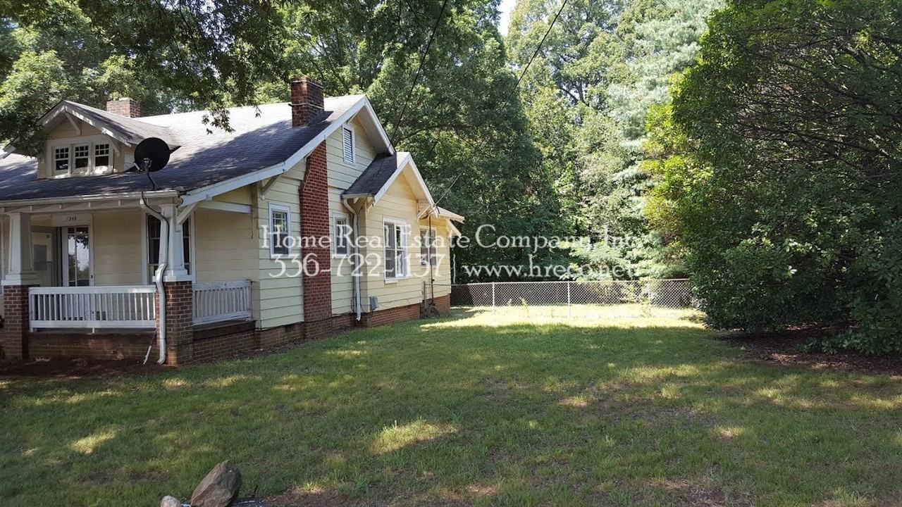 1346 Westbrook Plaza Dr - Photo 4 of 15
