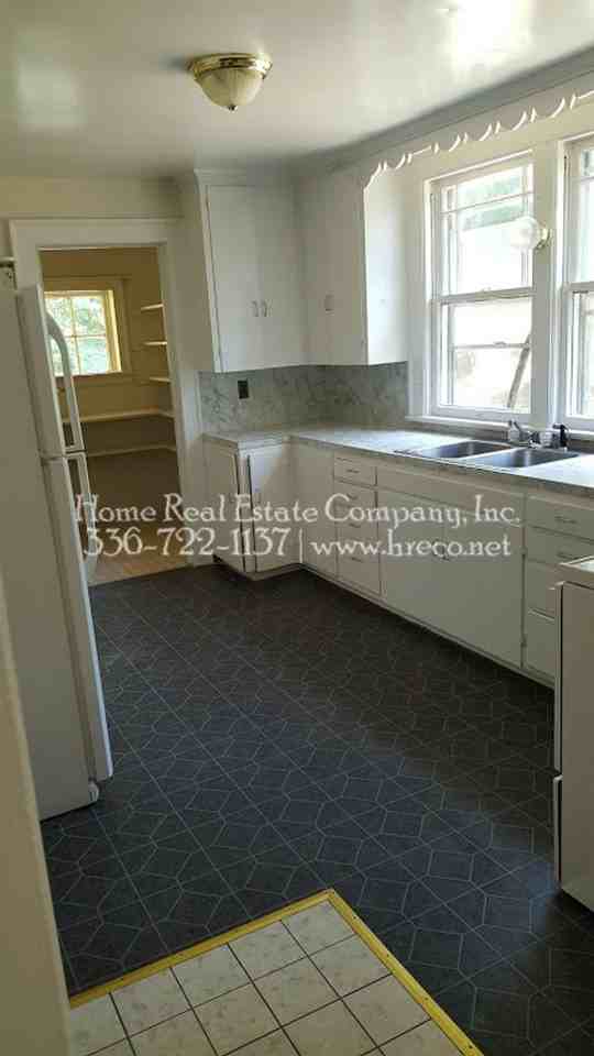 1346 Westbrook Plaza Dr - Photo 5 of 15