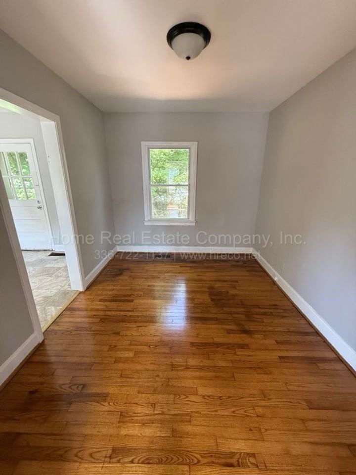3137 Luther St - Photo 2 of 8