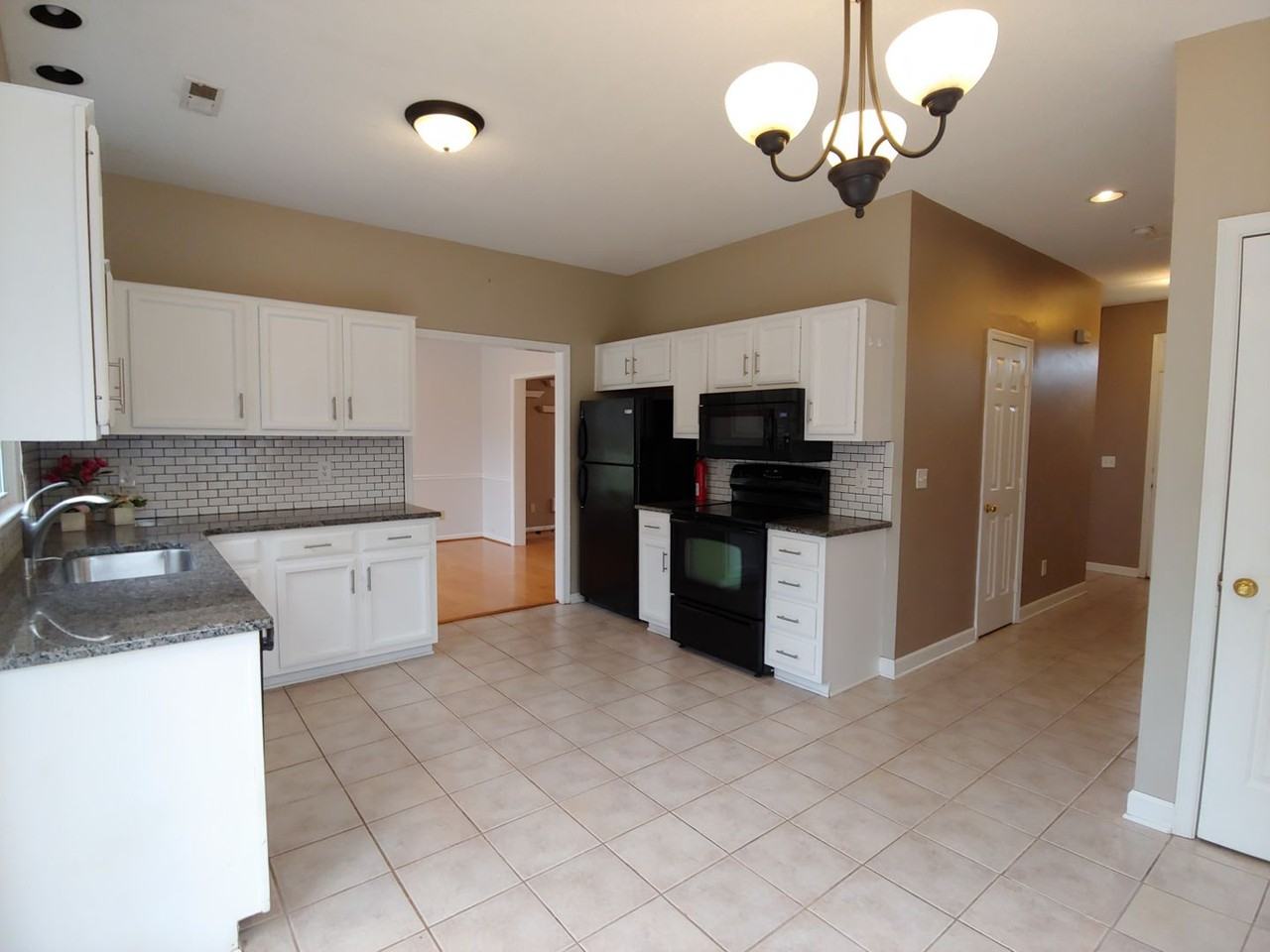 3310 Mill Spring Ct - Photo 3 of 29