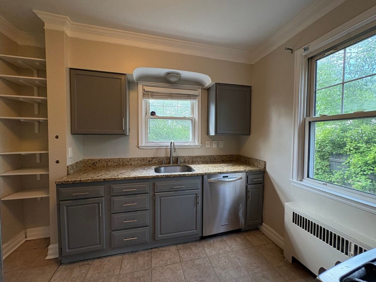 108 Bellevue Rd - Photo 3 of 16