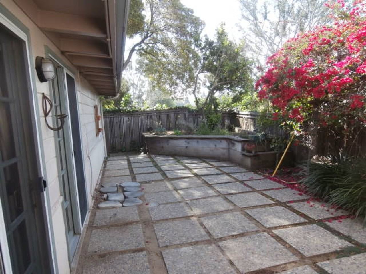 2542 Crescent Ave - Photo 2 of 12