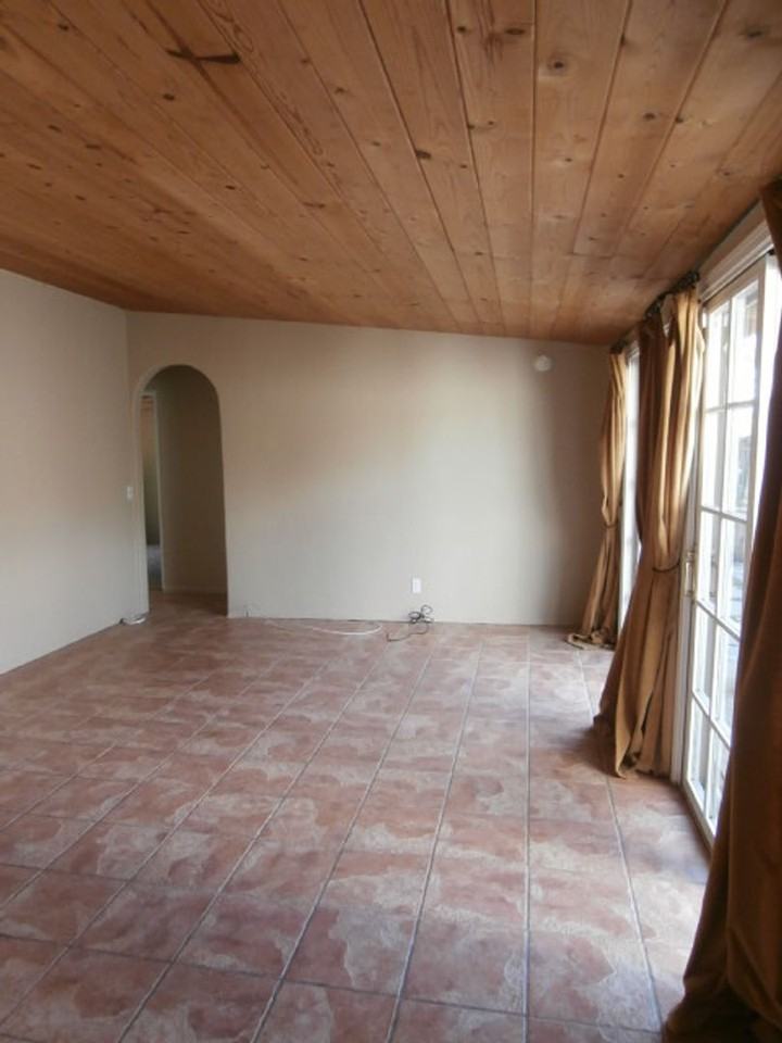 2542 Crescent Ave - Photo 3 of 12