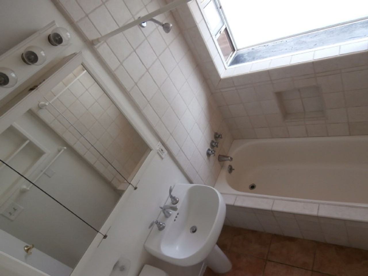 2542 Crescent Ave - Photo 6 of 12
