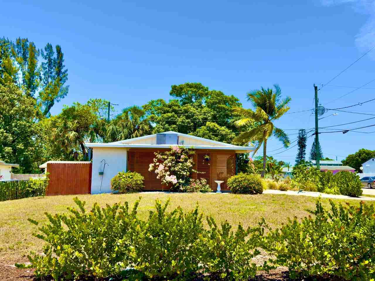 2401 Avenue Q - Photo 5 of 50