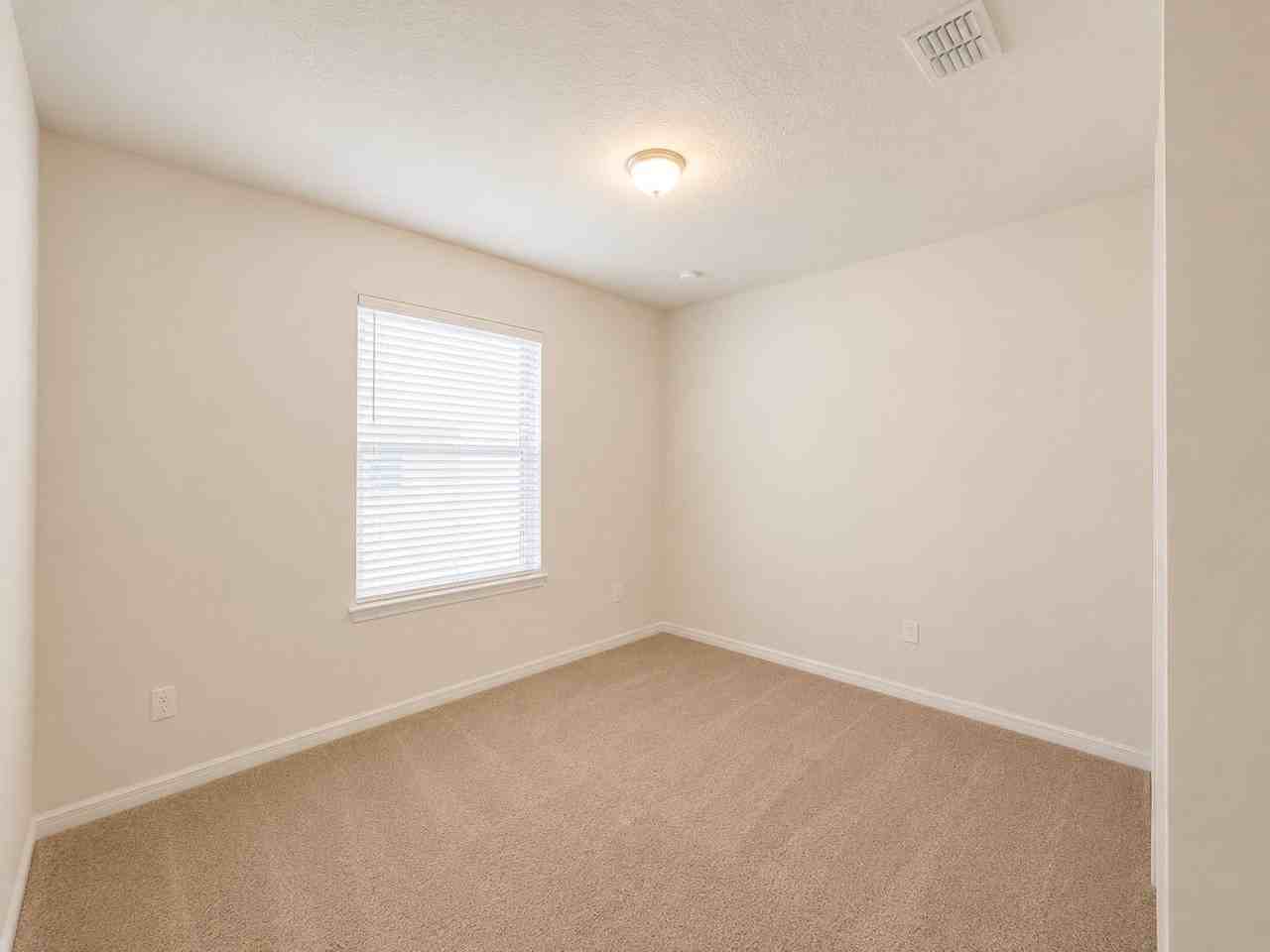 3609 Vega Creek Dr - Photo 3 of 15