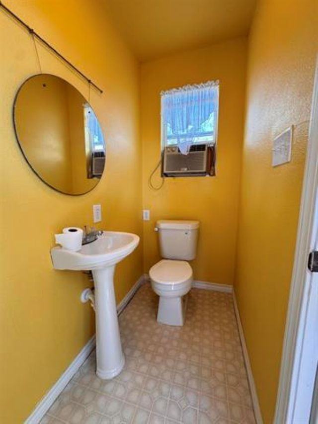 211 S 5th 1/2 St - Photo 4 of 19