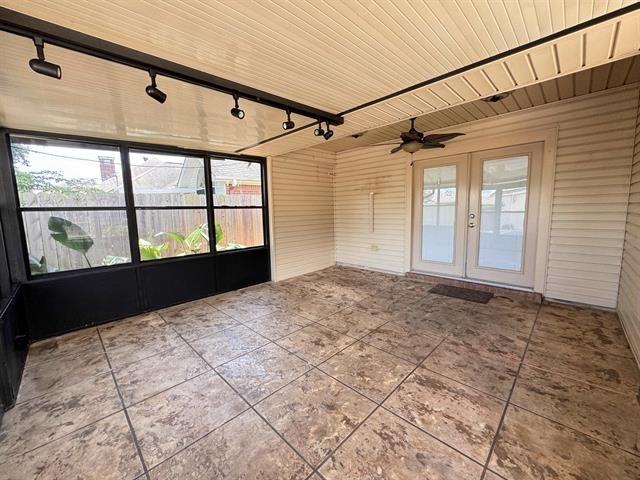 211 S 5th 1/2 St - Photo 6 of 19