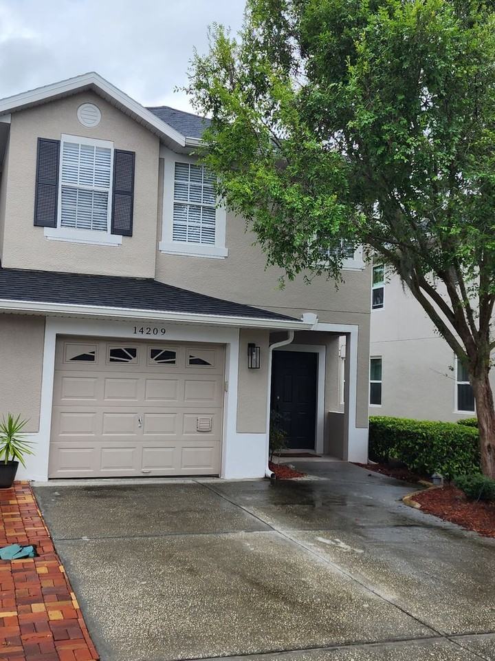 14209 Turning Leaf Dr - Photo 2 of 18