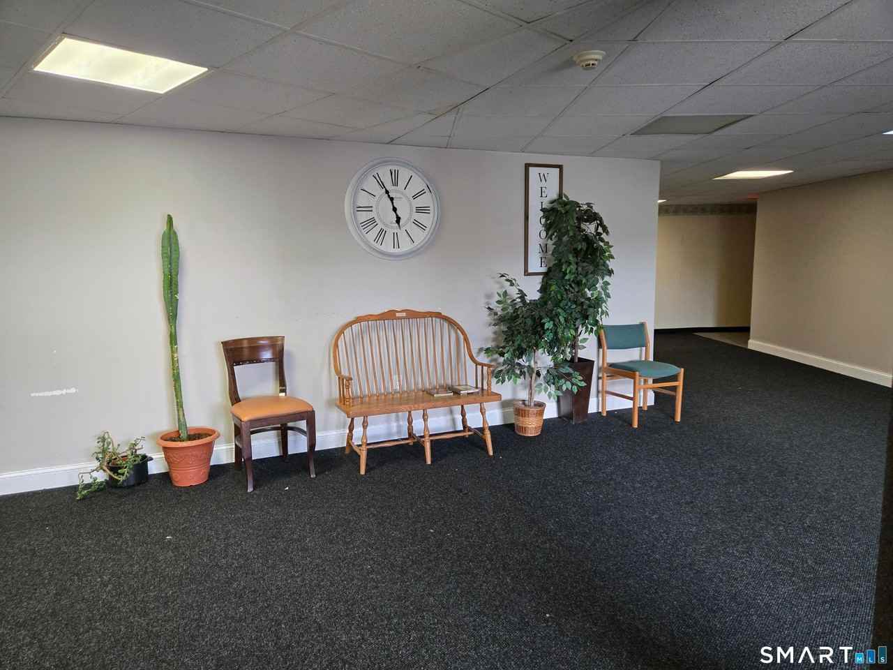 2211 Cromwell Hills Dr - Photo 2 of 16