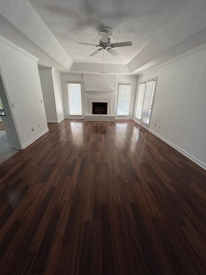2158 Graystone Dr - Photo 6 of 10